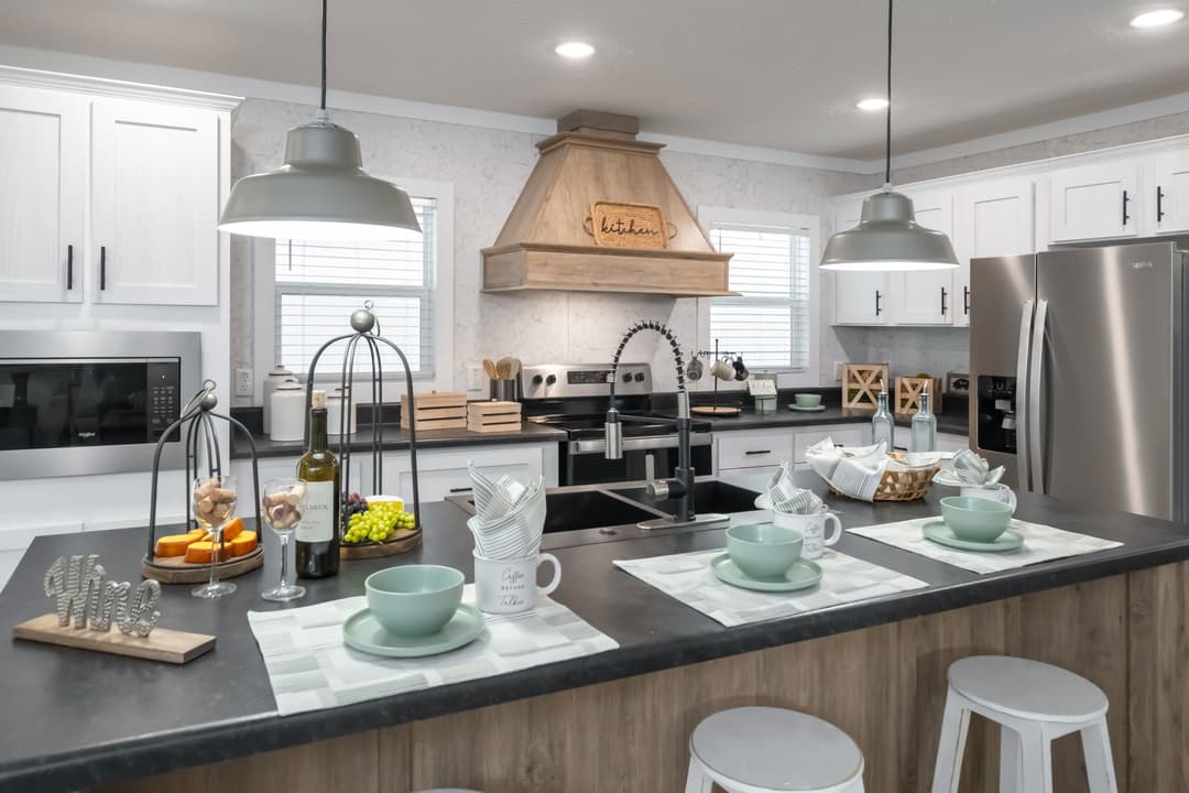 Md-56-32 kitchen home features