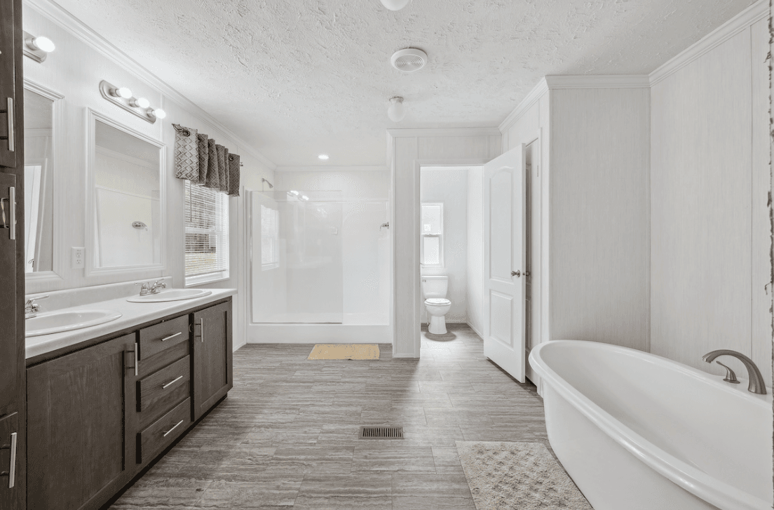 Md-62-32 bathroom home features