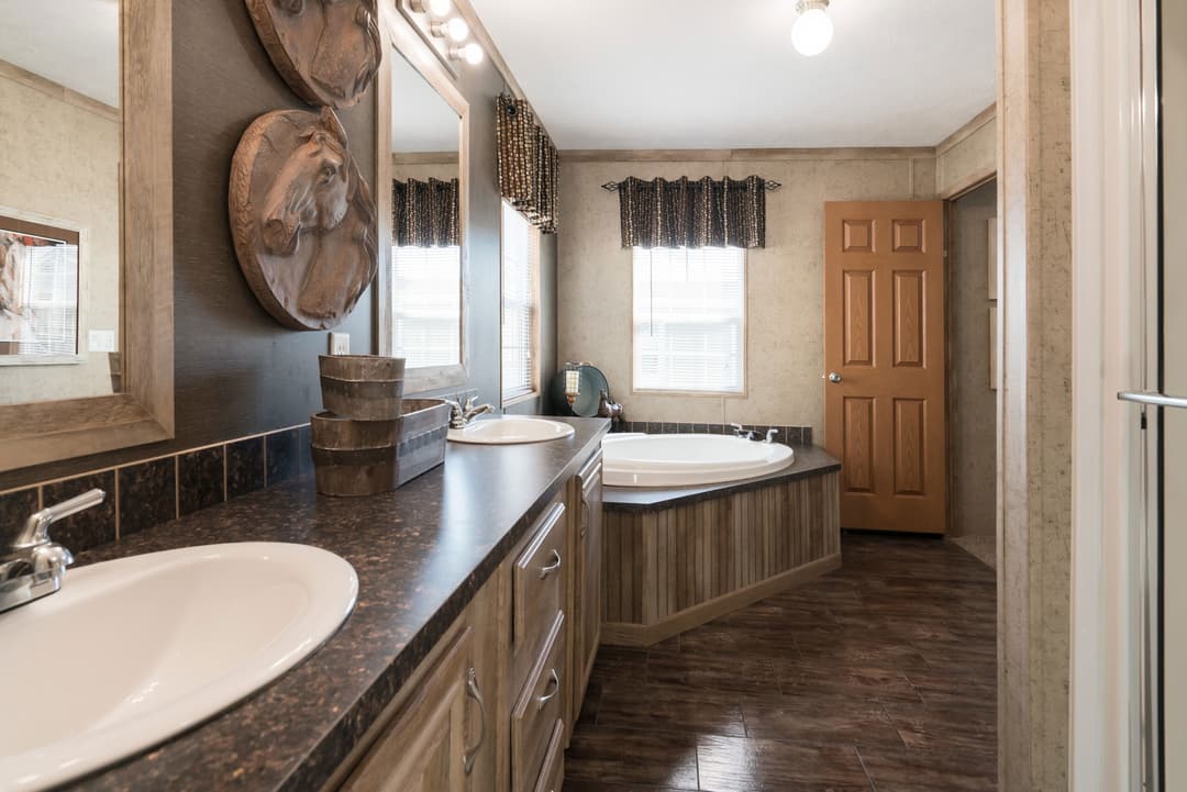 Md-26 bathroom home features