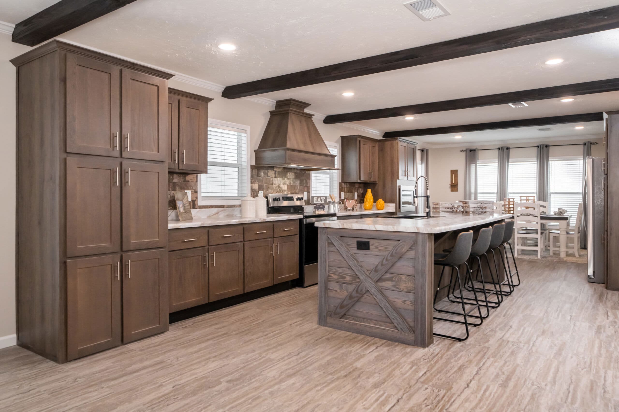 Md-54-32 kitchen home features