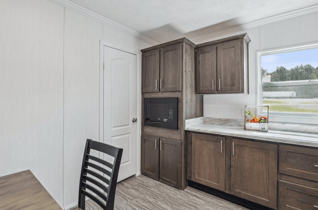 Md-62-32 kitchen home features