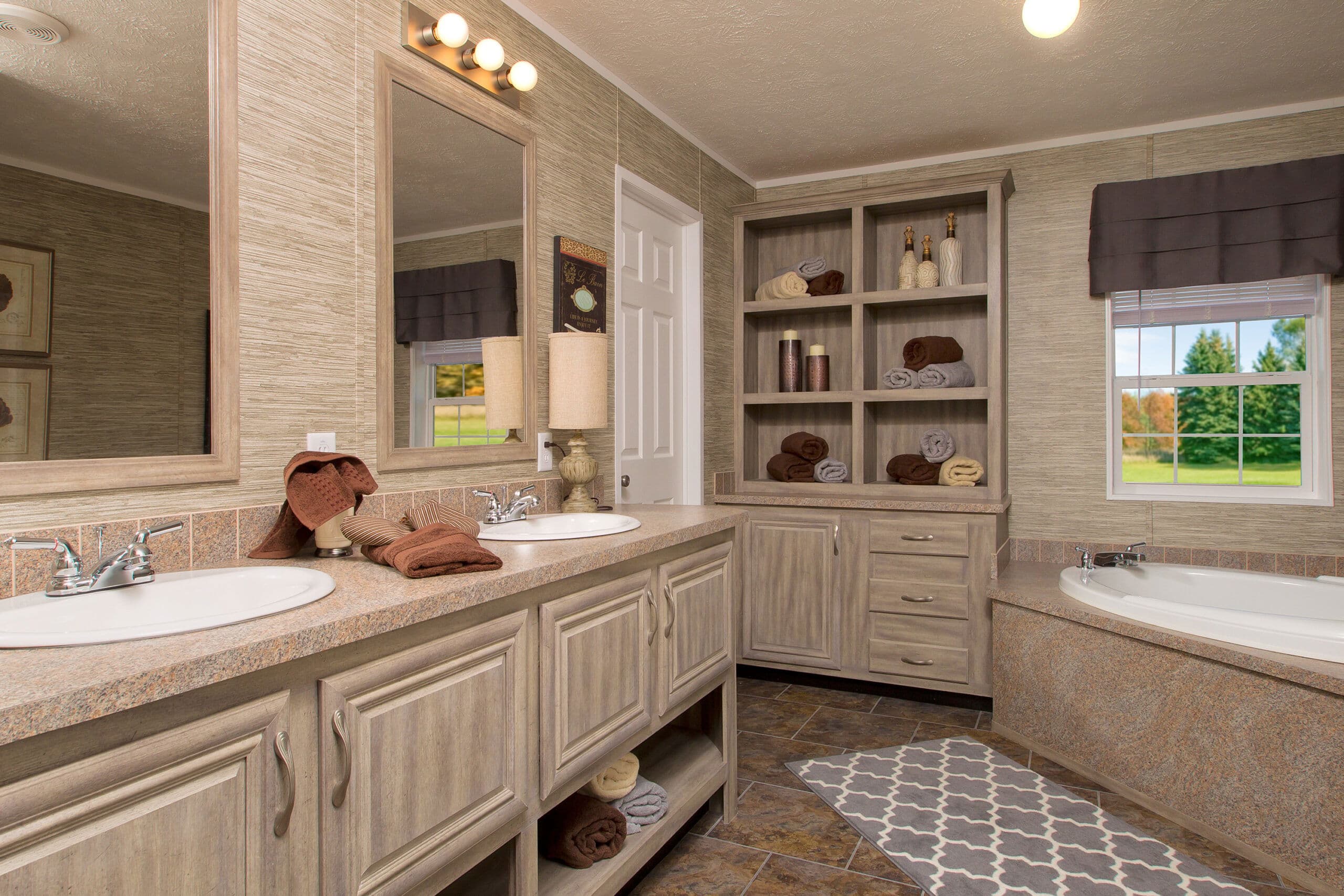 Md-17-32 bathroom home features