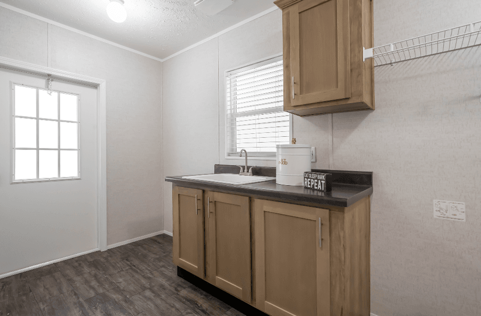 Md-59-32 interior home features