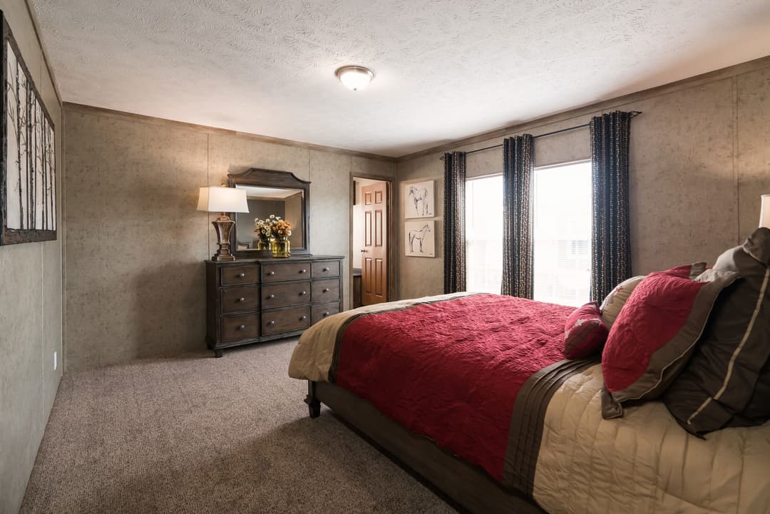 Md-26 bedroom home features