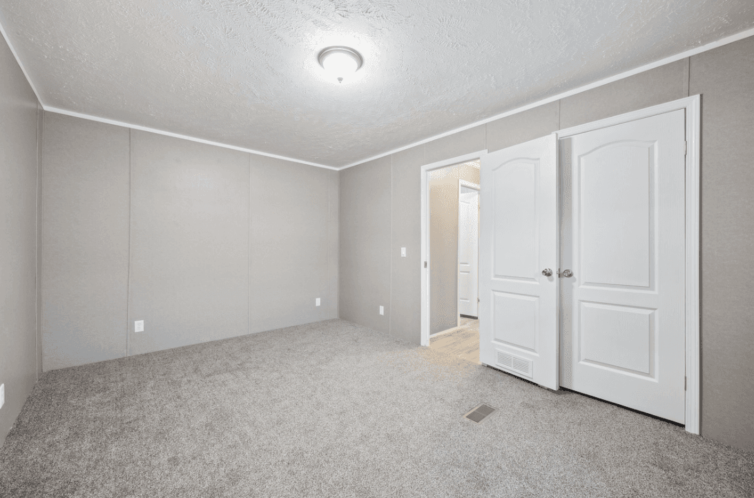 Md-116 bedroom home features