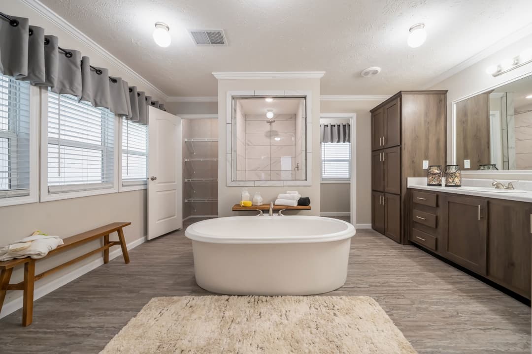 Md-54-32 bathroom home features