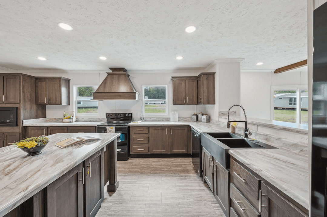 Md-62-32 kitchen and hero home features