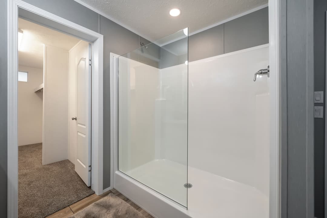 Md-50-32 bathroom home features