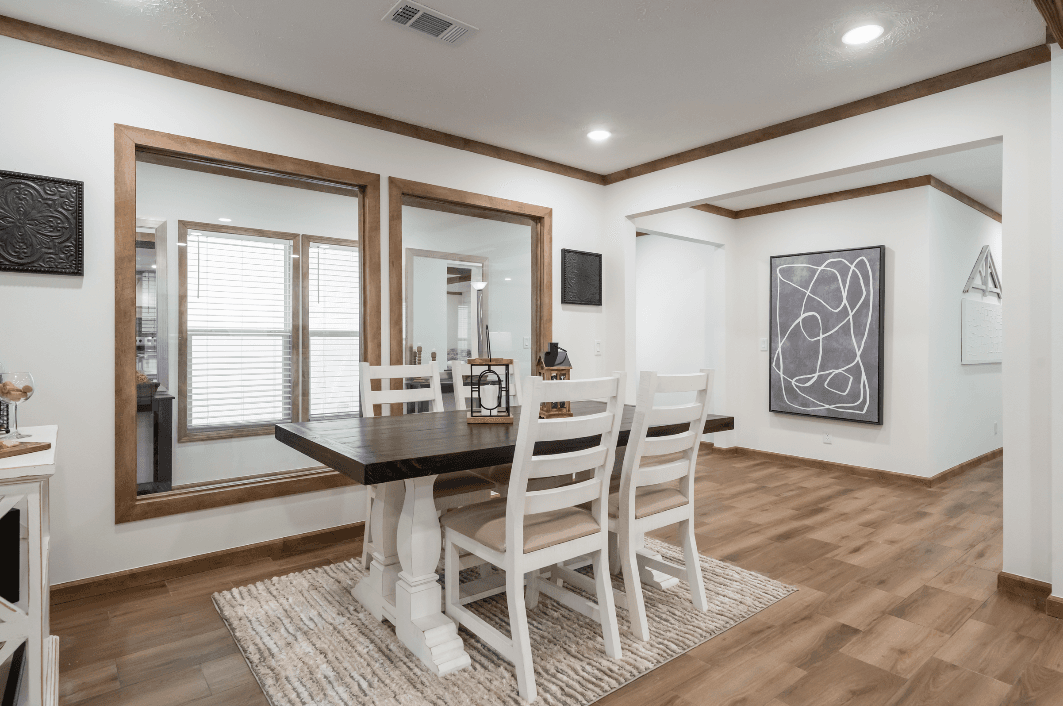 Md-61-32 interior home features