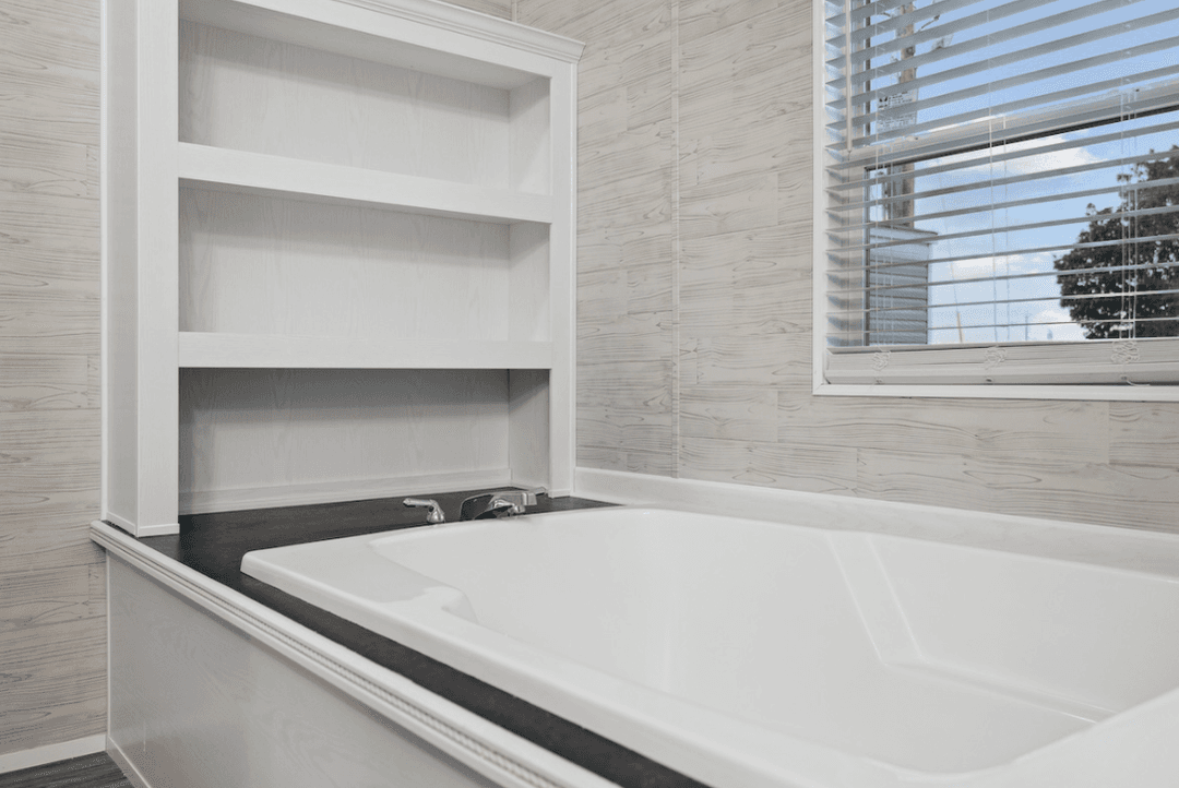 Md-116 bathroom home features
