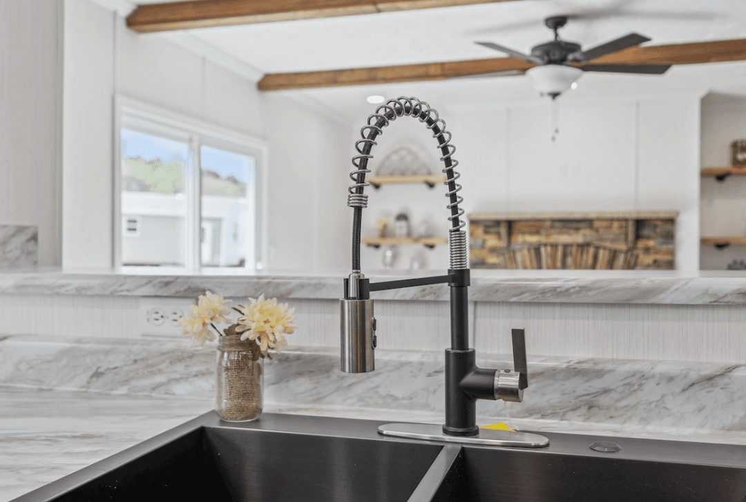 Md-62-32 kitchen home features