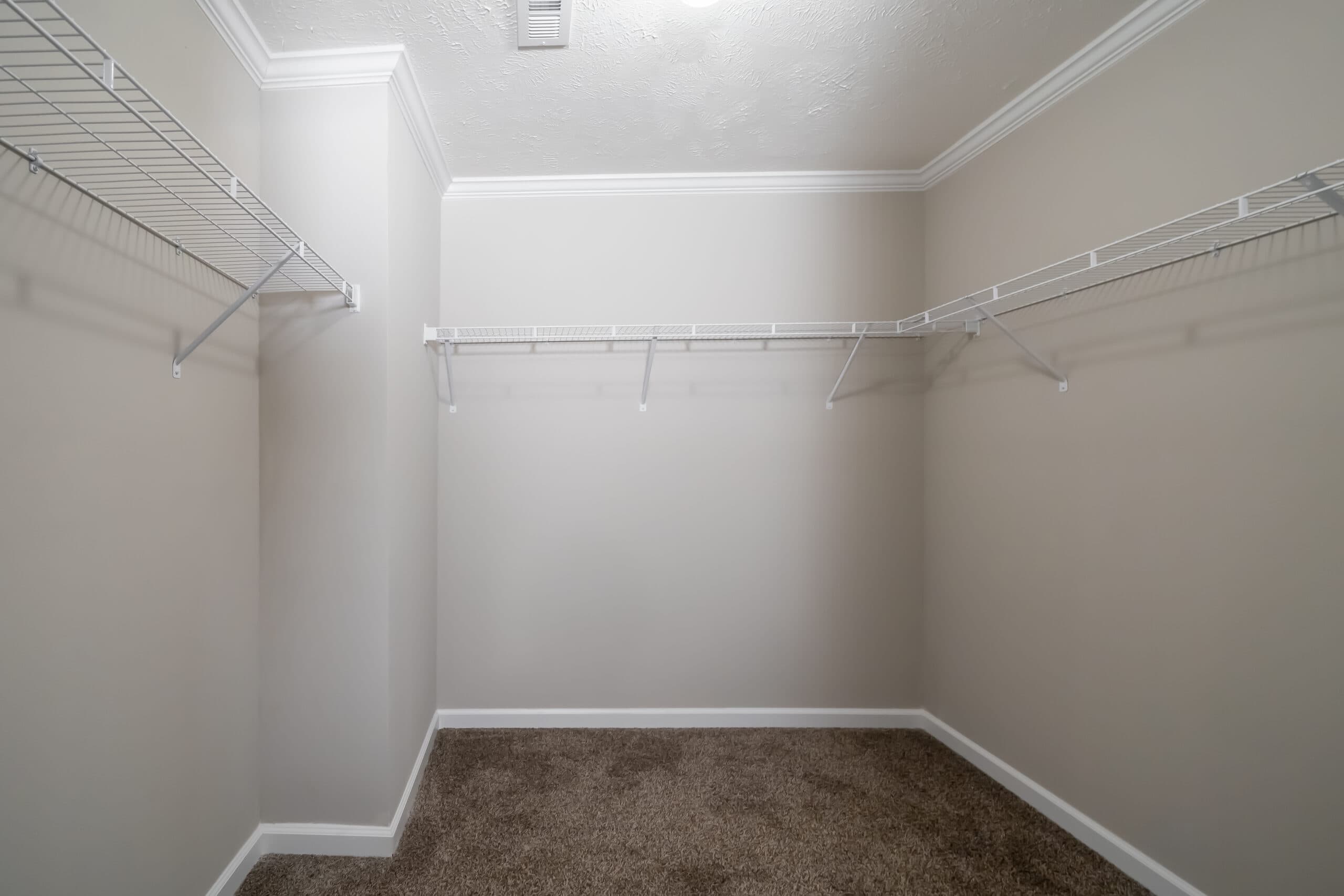 Md-54-32 interior home features