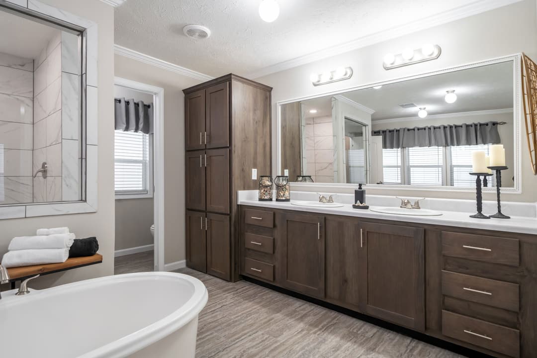 Md-54-32 bathroom home features