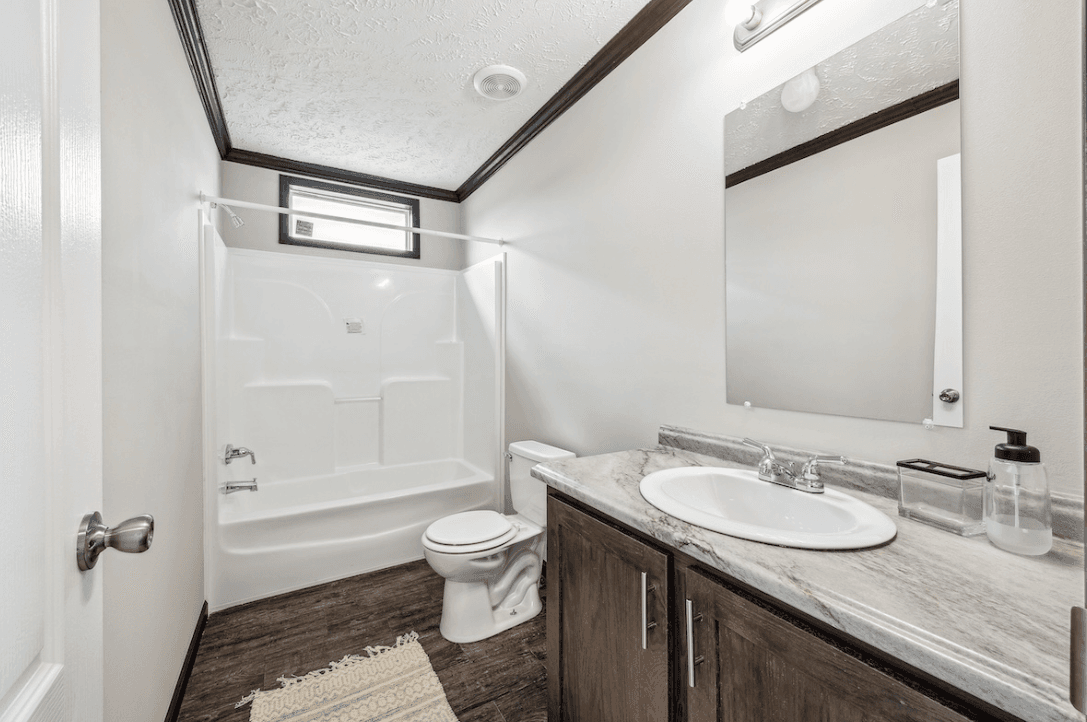 Md-32-76 bathroom home features