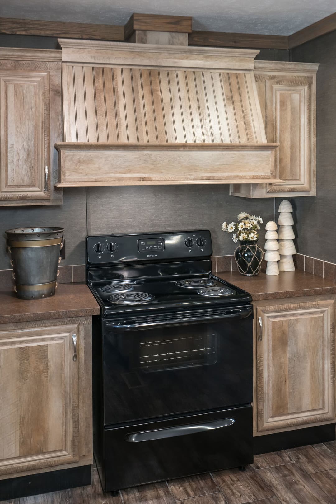 Md-26-32 kitchen home features