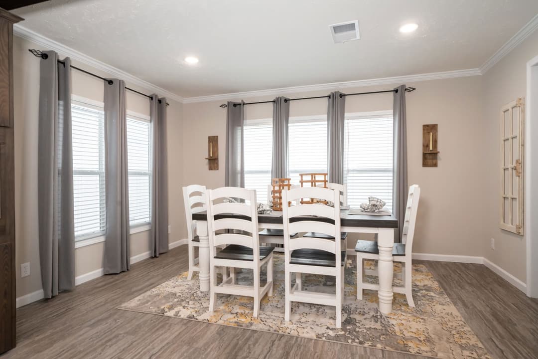 Md-54-32 interior home features