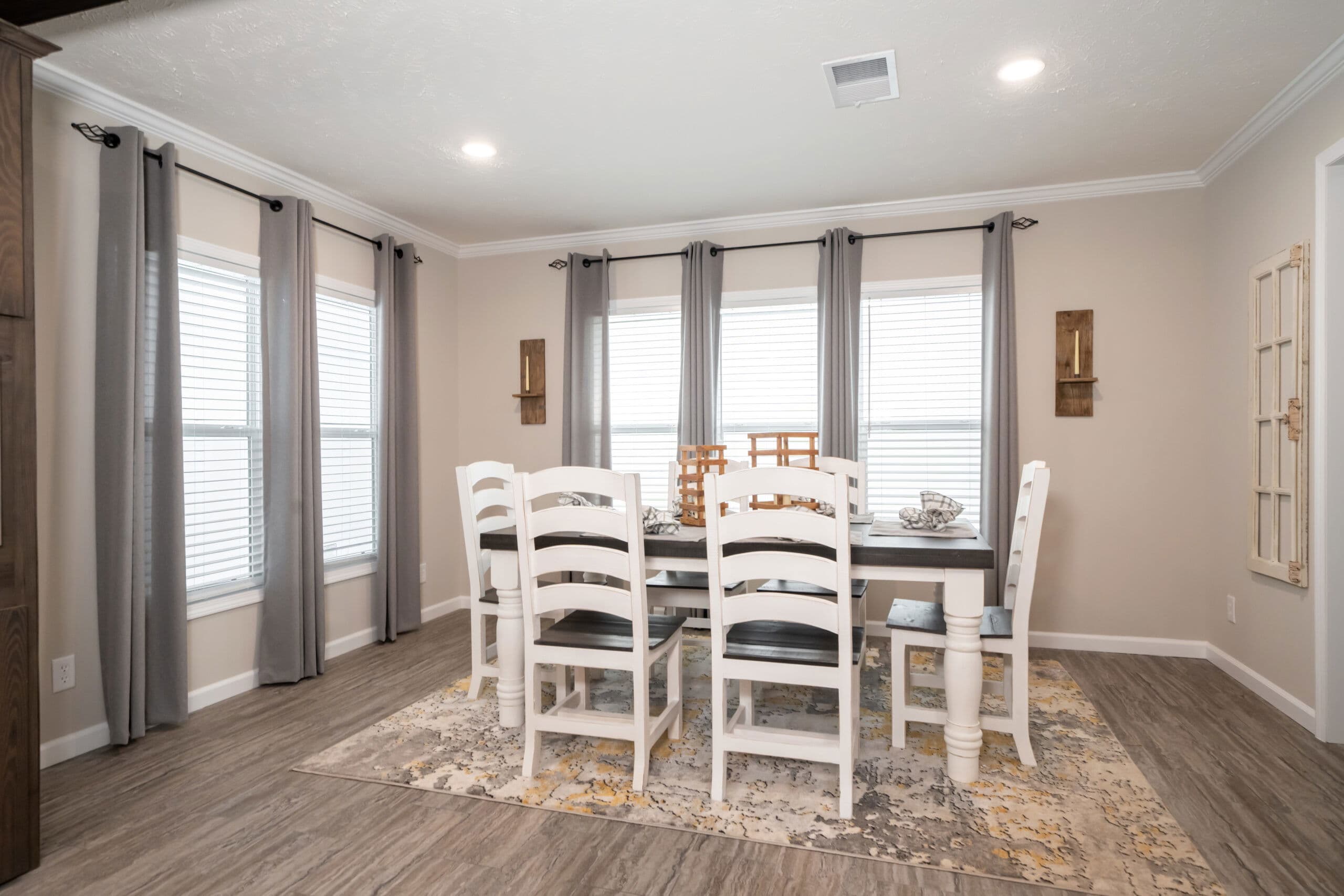 Md-54-32 interior home features