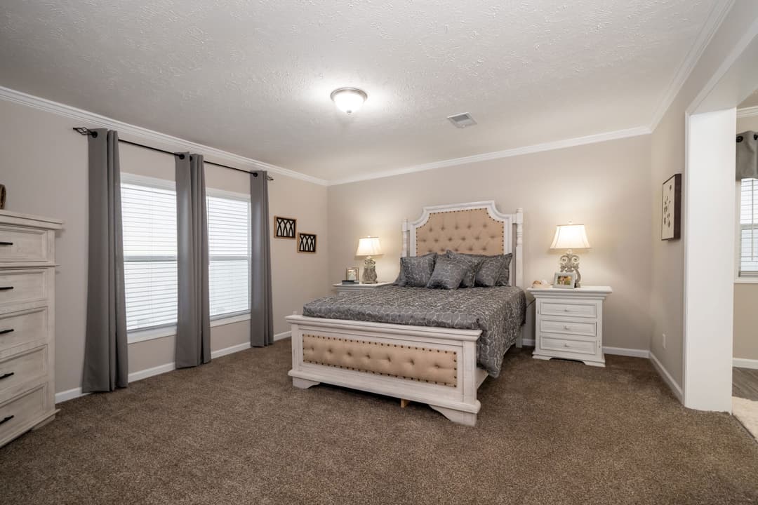 Md-54-32 bedroom home features