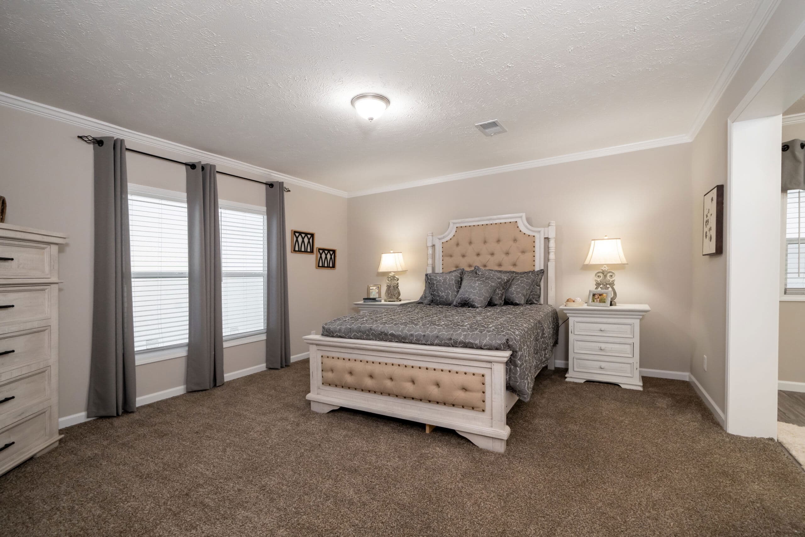 Md-54-32 bedroom home features