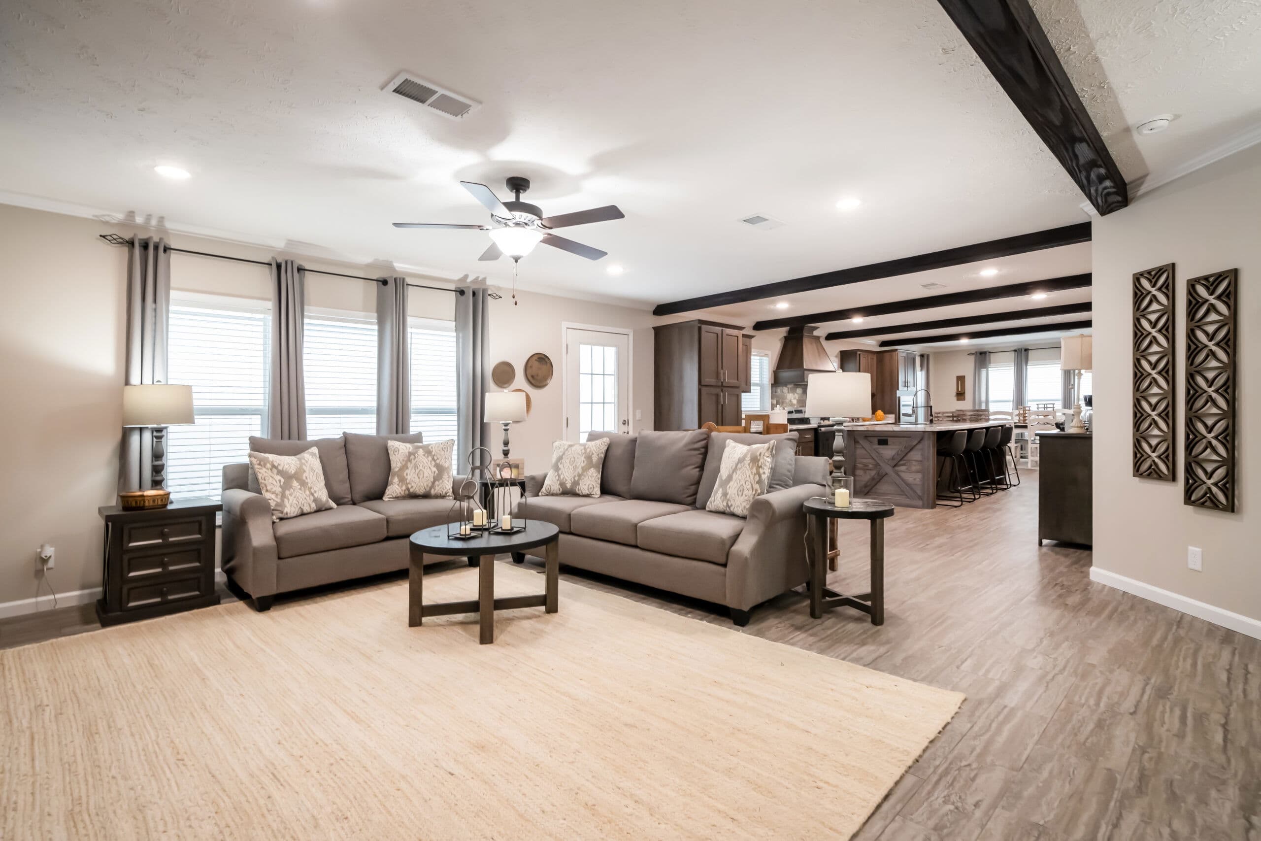 Md-54-32 interior home features
